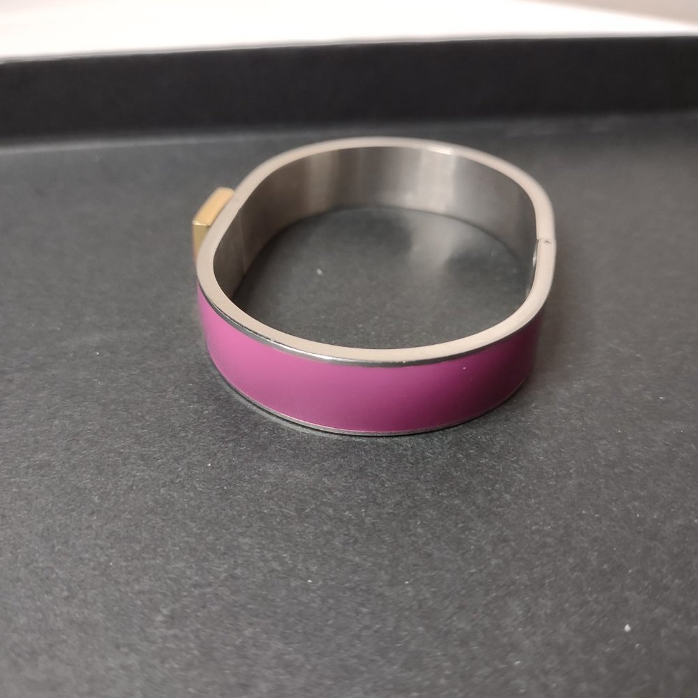 Cute 6.5 Inch Rustic Cuff Hinged Bangle - Picture 8 of 10